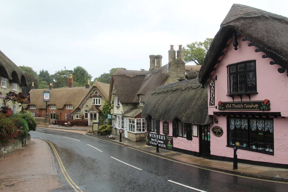  2018: some of the many thatched buildings in shanklin old village.