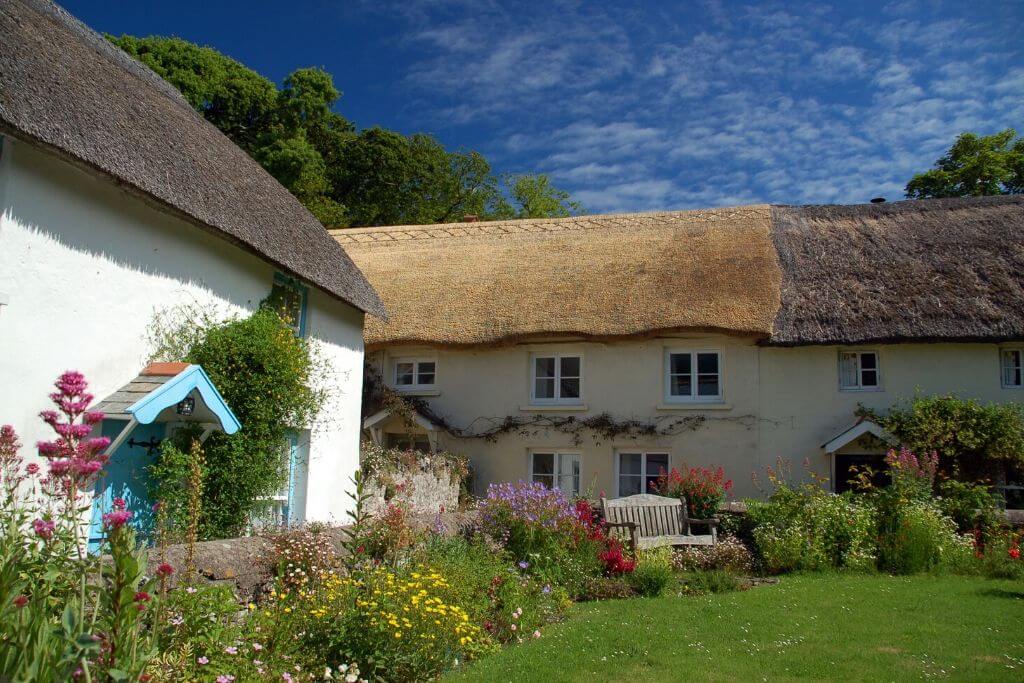 thatched houses in england 