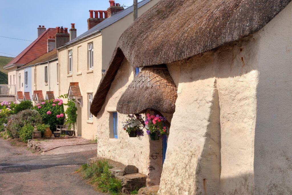 cotswold thatched roofs