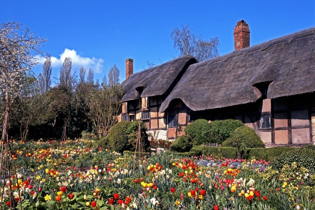 thatched roof in warwickshire