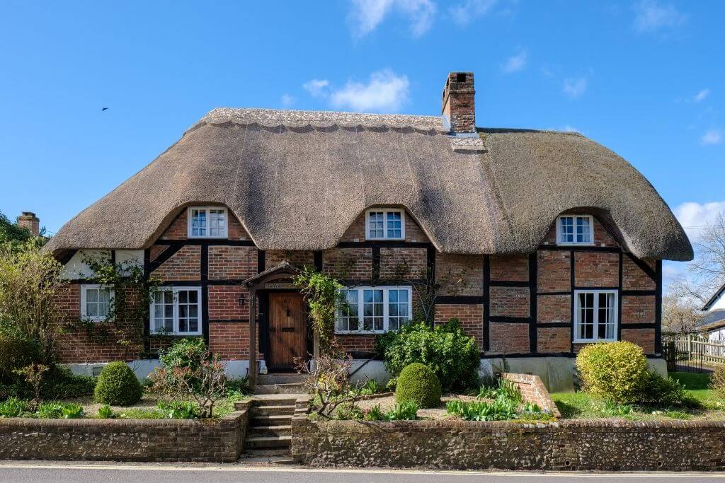 amazing thatched houses in england