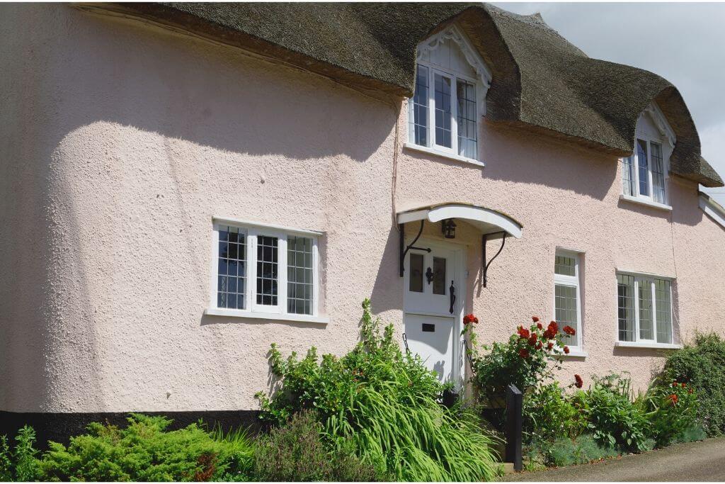 thatched cottages in devon