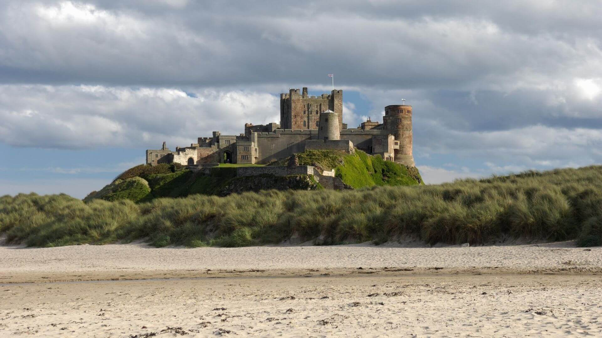 7 Most Popular Beaches in England for a Day Out
