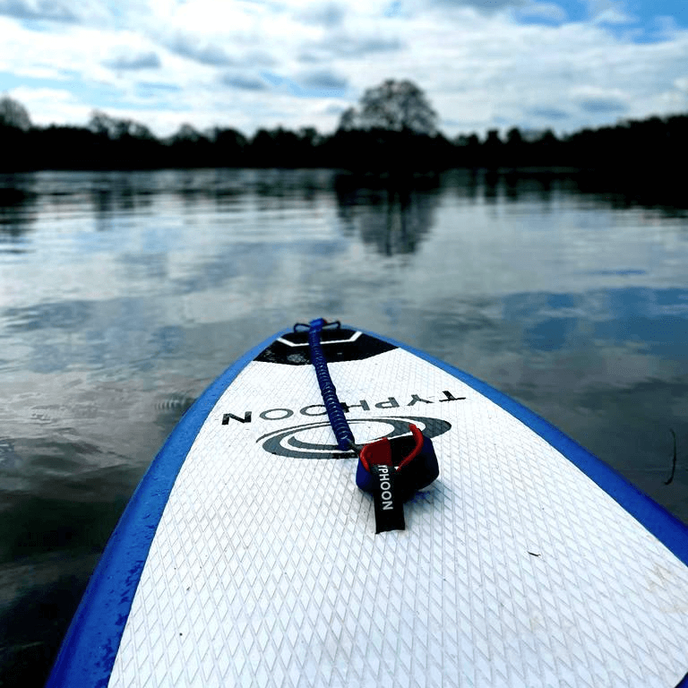 lac alderford dans les midlands de l'ouest