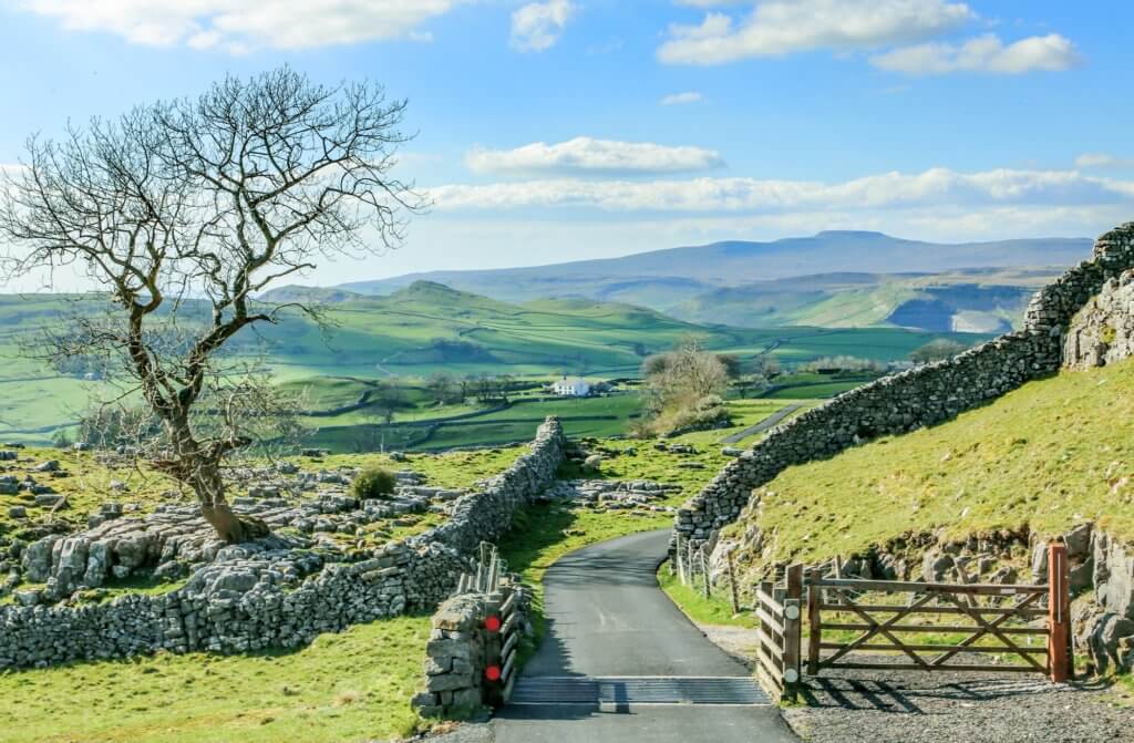 Beautiful yorkshire dales landscape stunning scenery england tourism uk green rolling hills road