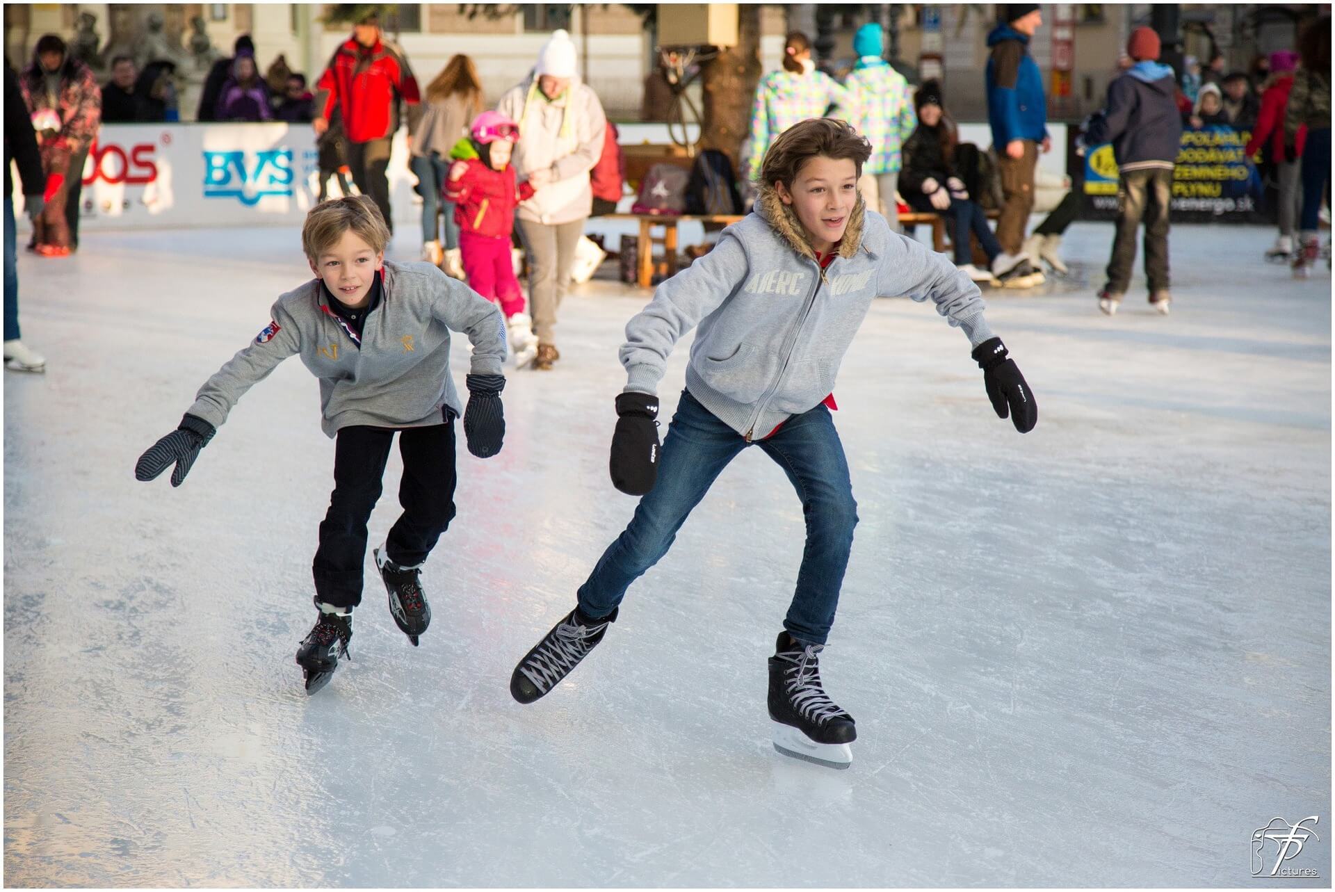 7 Festive Things to Do for the Best Christmas in Somerset