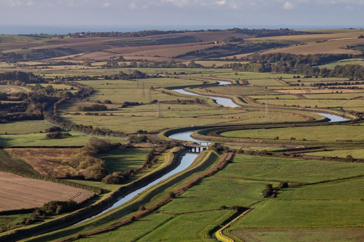 Try paragliding in England from Mount Caburn in Sussex