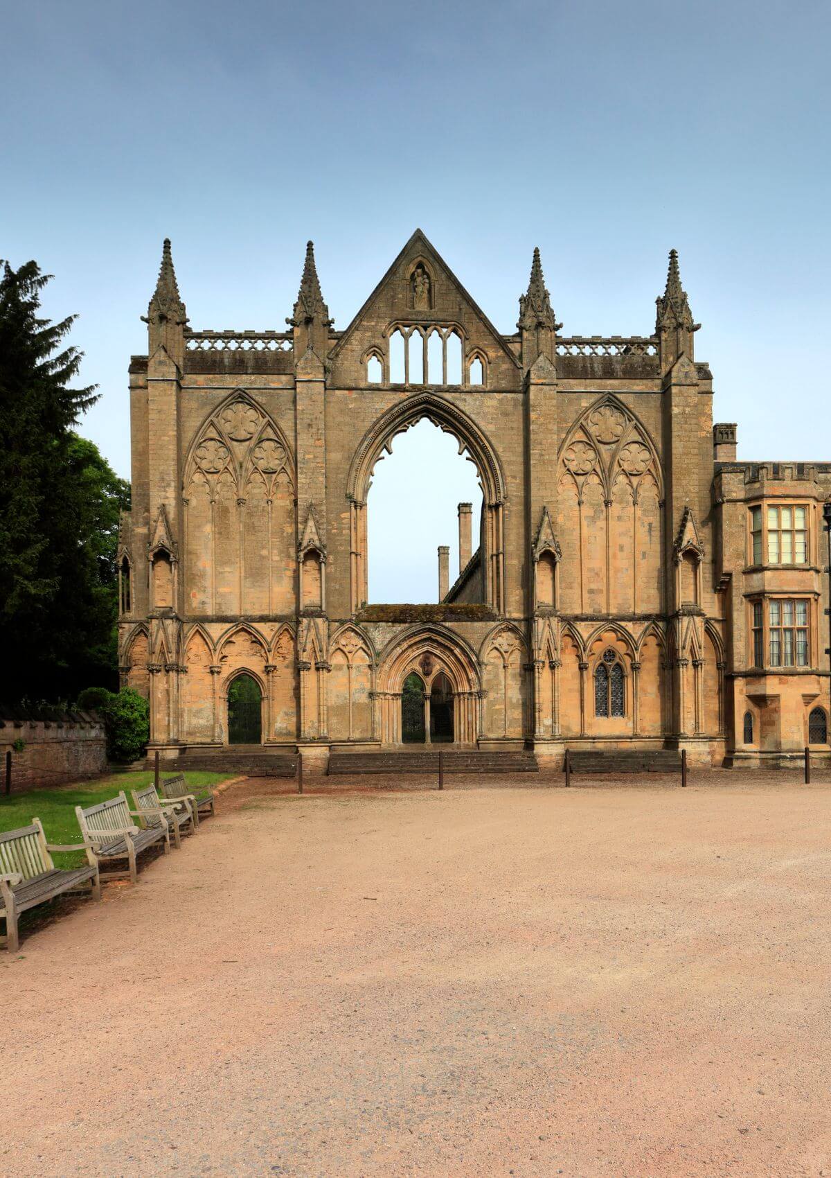 Day trip from Nottingham to Newstead Abbey