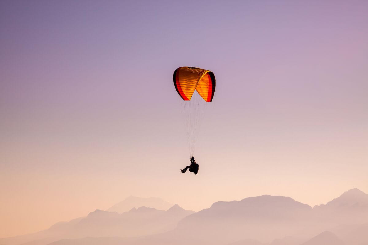 Where to try paragliding in England