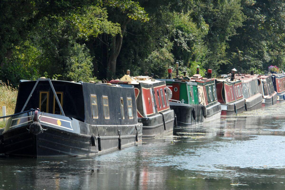 Best spots for a narrowboat in England