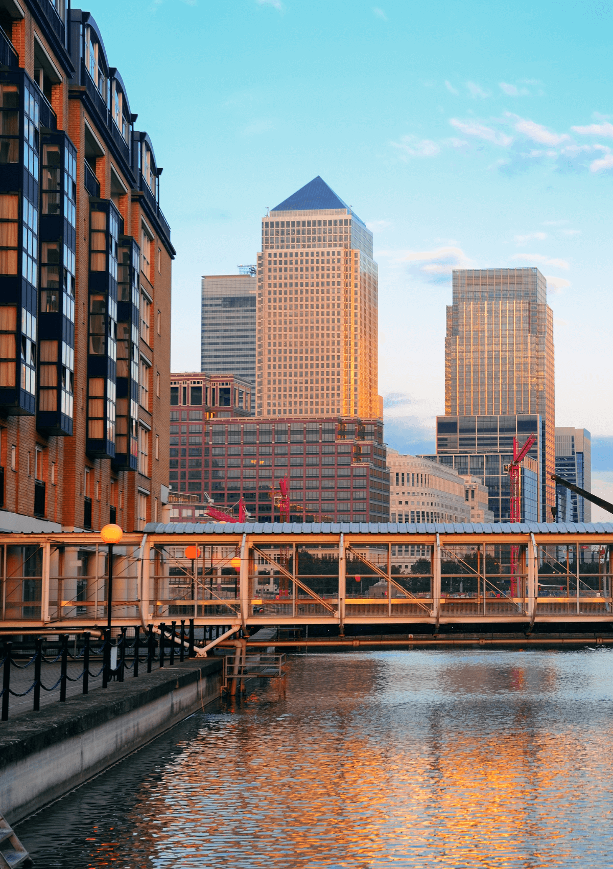 Canary Wharf, Canal Walk, London