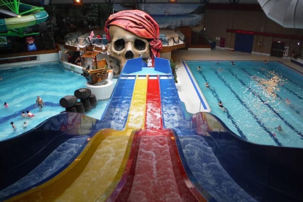 10 Biggest and Best Water Parks in England Day Out in England