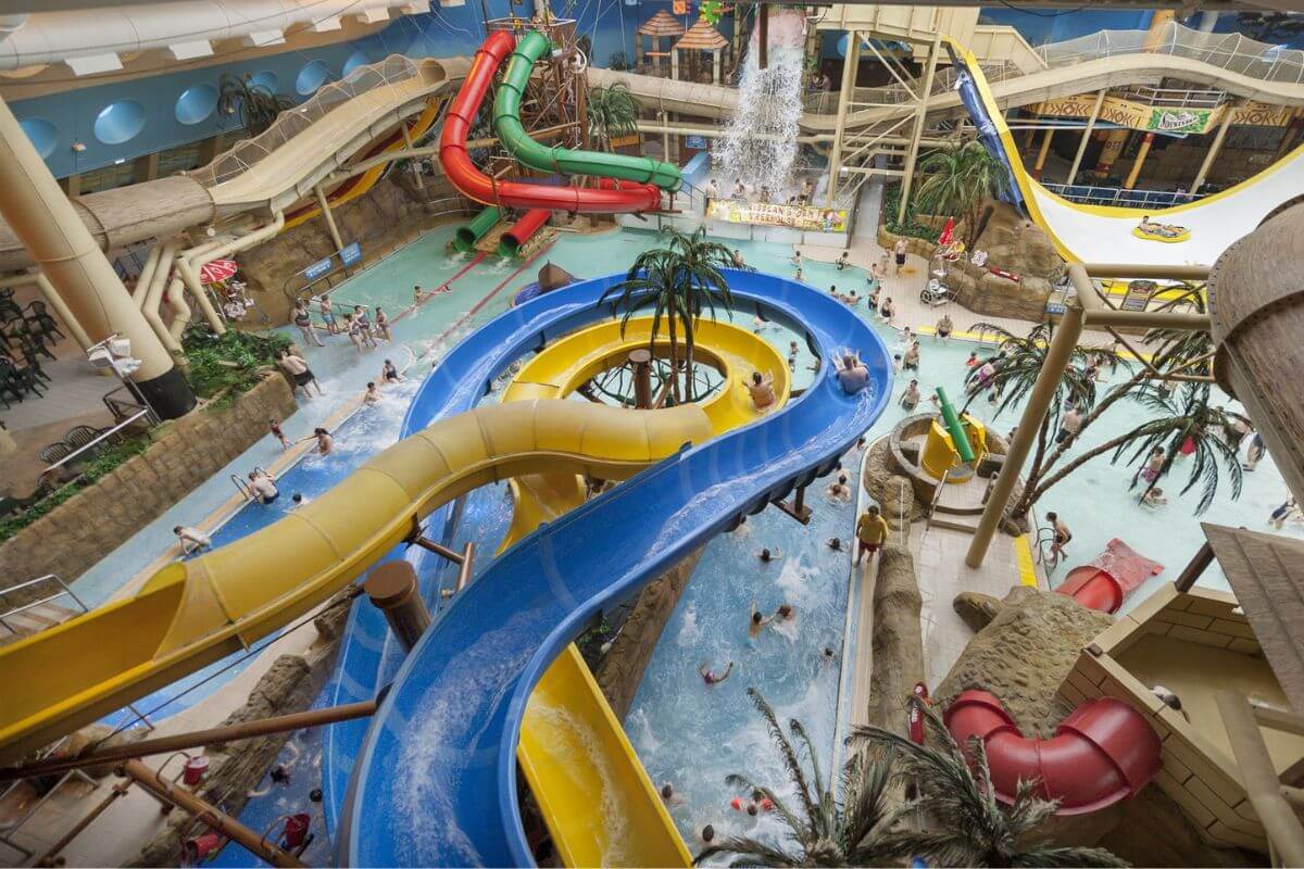 10 Biggest and Best Water Parks in England