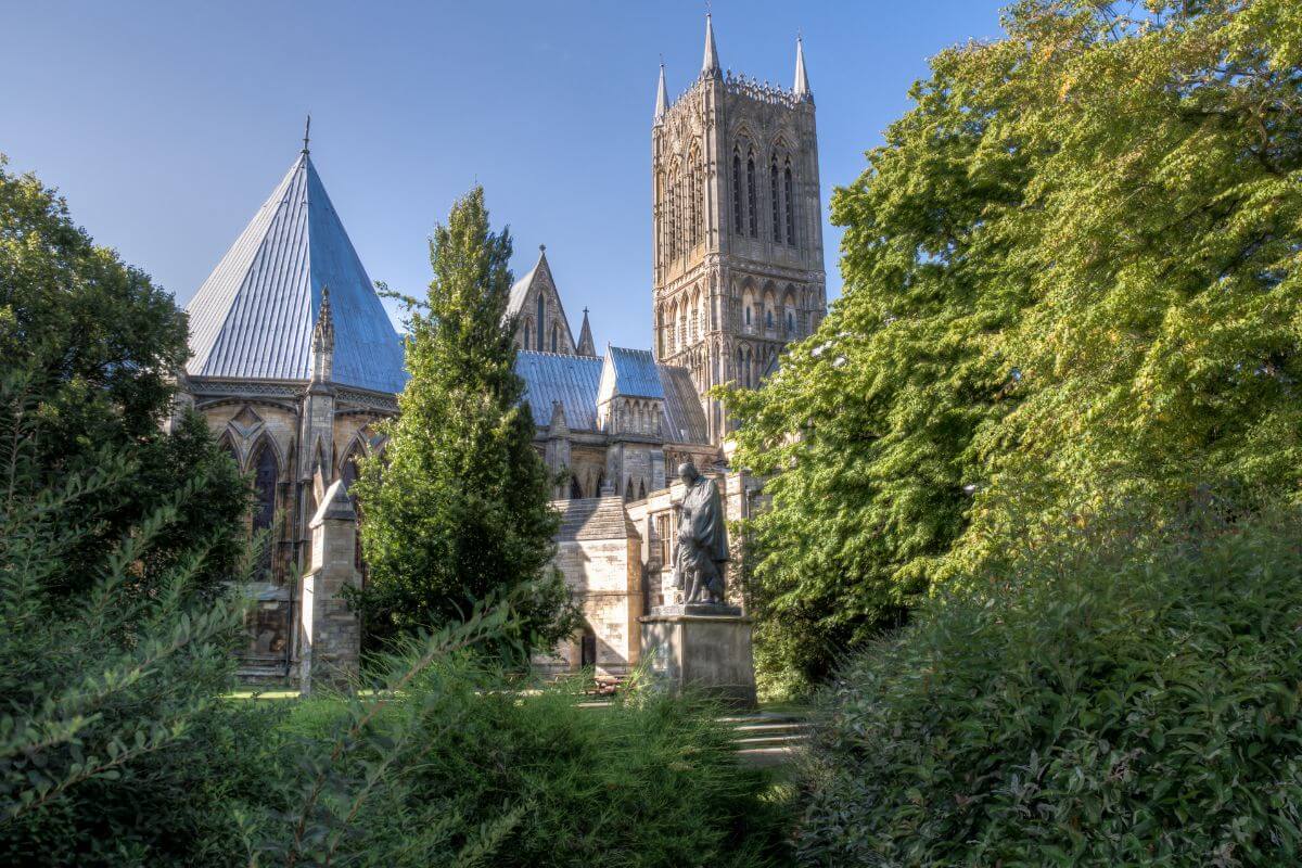 Best Itinerary for a Day Out in Lincoln (What to Do, See and Eat)