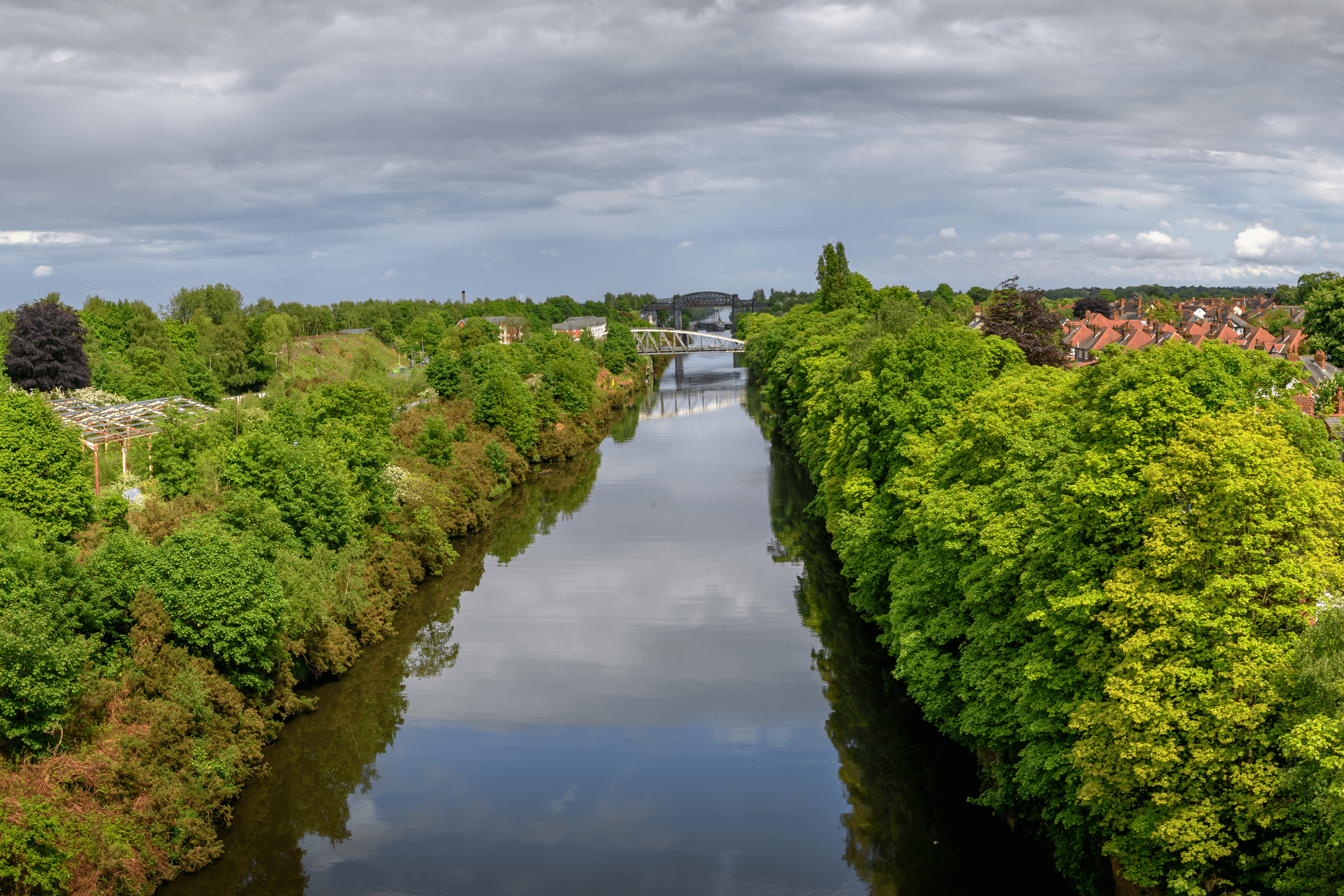 7 Best Spots for Paddle Boarding in Cheshire