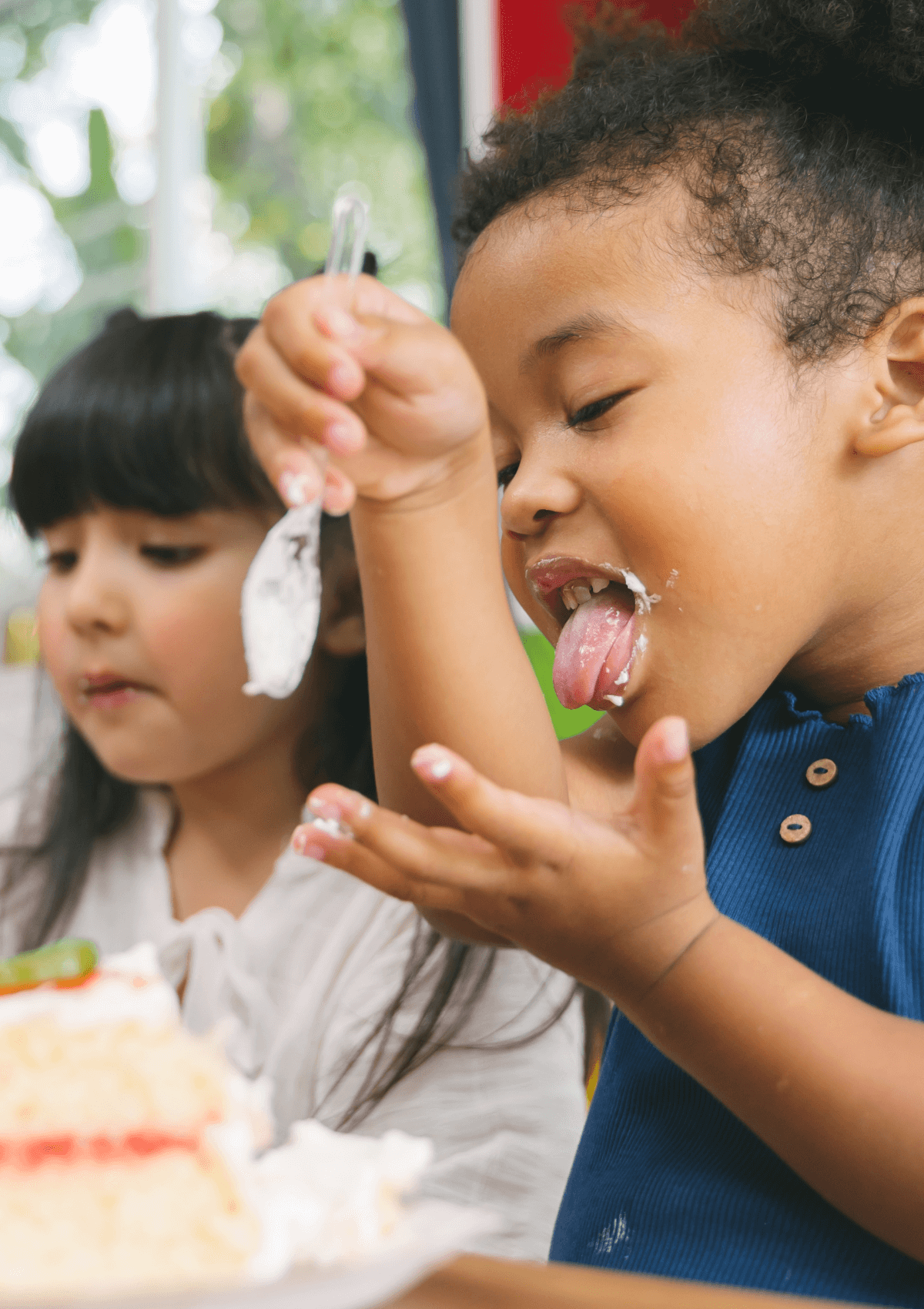 Toddlers snacking 