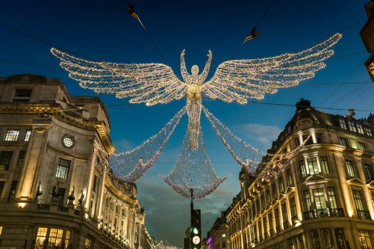 Where to See the Best Christmas Lights in London